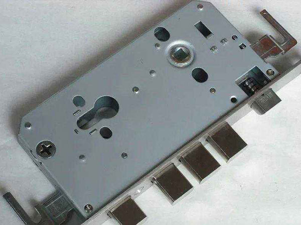 平罗24小时上门开锁公司