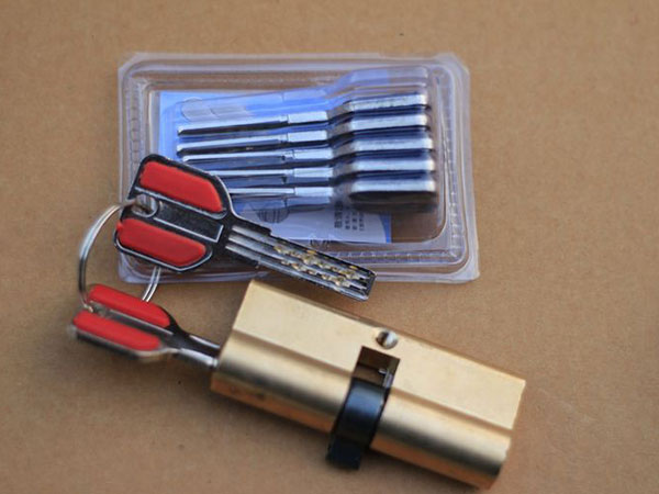 平罗24小时上门开锁公司